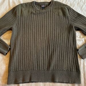 Patagonia Large Men's Crewneck Ribbed Sweater in Olive